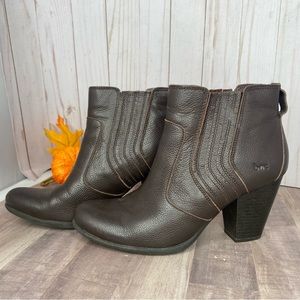 Boc brown leather booties - Size: 9